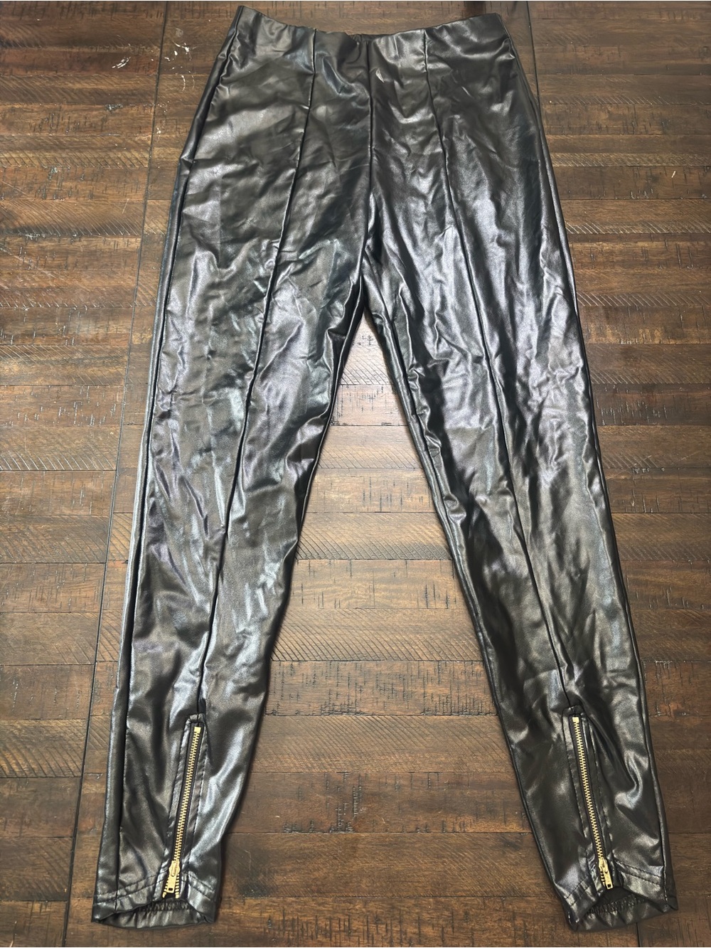 Women Black Faux Leather Zip-Accent Pants Size 6 #506
